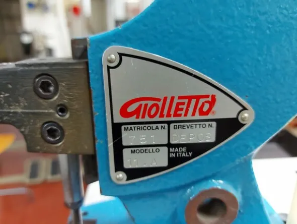 7#7447 Macchine da cucito Pfaff e attaccabottoni