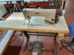 7#7447 Macchine da cucito Pfaff e attaccabottoni