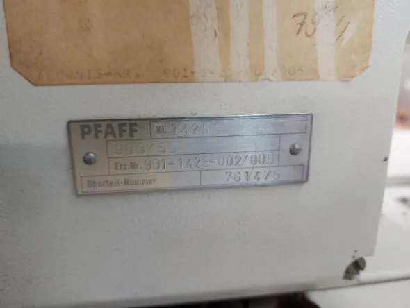 7#7447 Macchine da cucito Pfaff e attaccabottoni