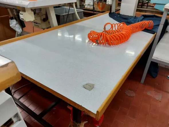 7#7447 Macchine da cucito Pfaff e attaccabottoni