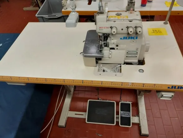 7#7447 Macchine da cucito Pfaff e attaccabottoni