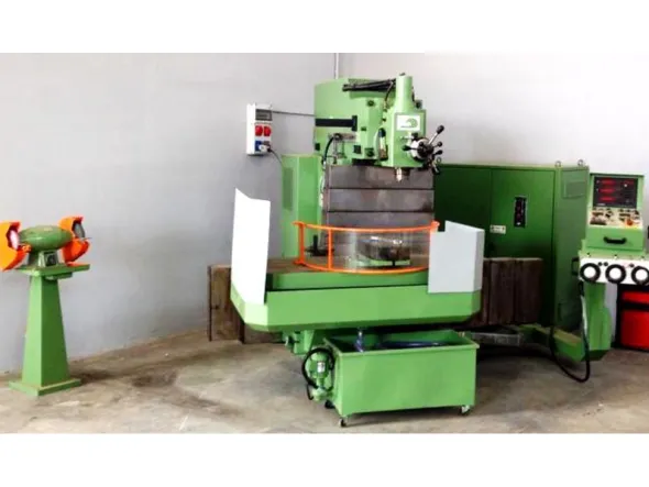 Macchine ed attrezzatura per elettromeccanica industriale