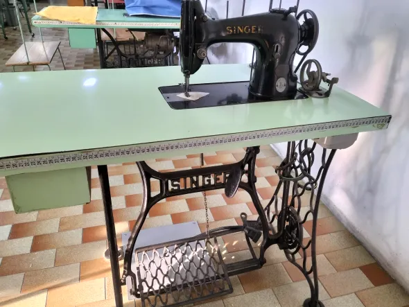 MACCHINE PER CUCIRE RETTILINEE