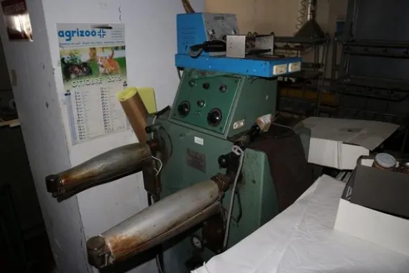 116#2183 Macchine per lavorazione scarpe Amic e Bombelli