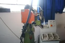 116#2183 Macchine per lavorazione scarpe Amic e Bombelli