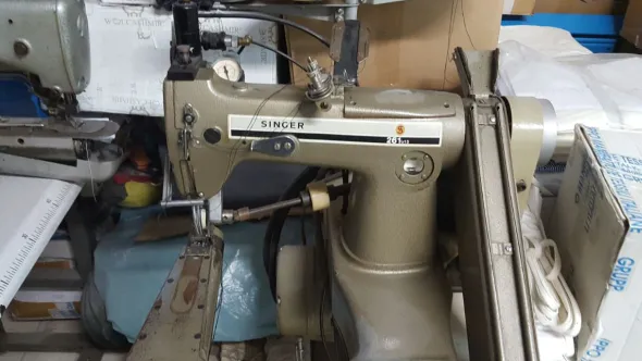 Macchine produzione d'abbigliamento (tutte o dettaglio)