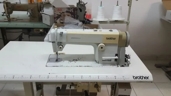 Macchine produzione d'abbigliamento (tutte o dettaglio)