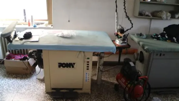 15#3920 Macchine stiro Pony