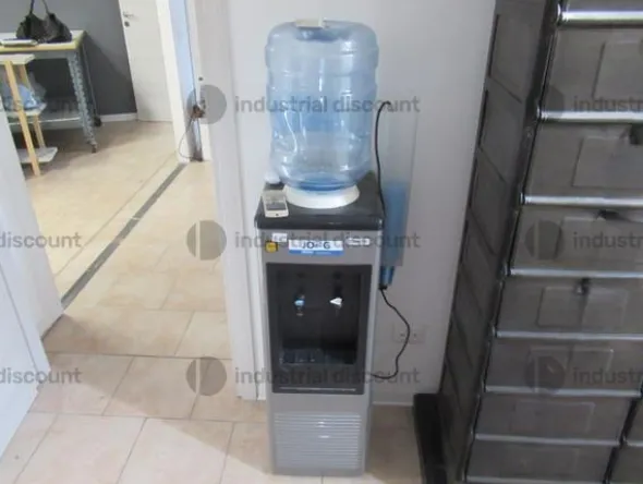 4#9153 Macchine tagliacuci e arredamento