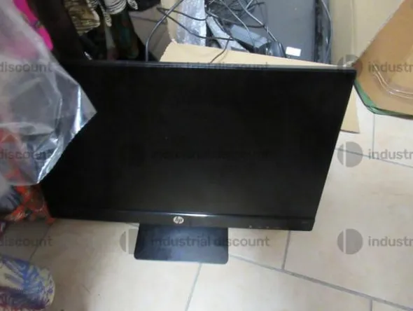 4#9153 Macchine tagliacuci e arredamento