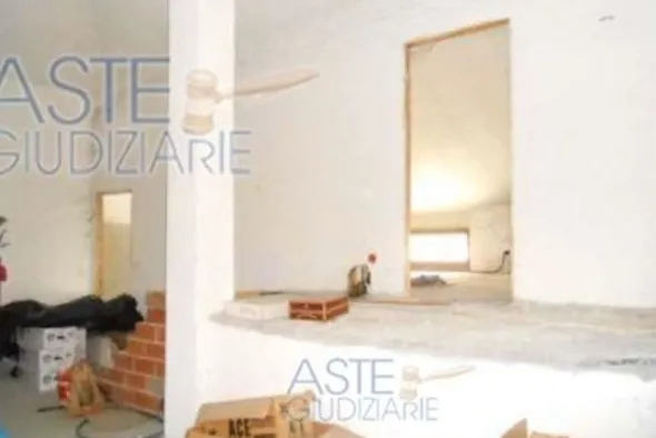 #8031 Magazzino al piano terzo