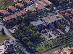 #14036 Magazzino con area di pertinenza