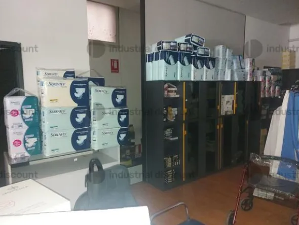 1#8868 Magazzino di articoli medico sanitari