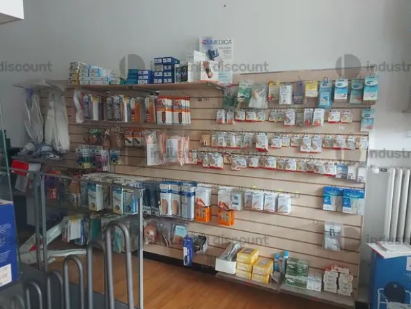 1#8868 Magazzino di articoli medico sanitari