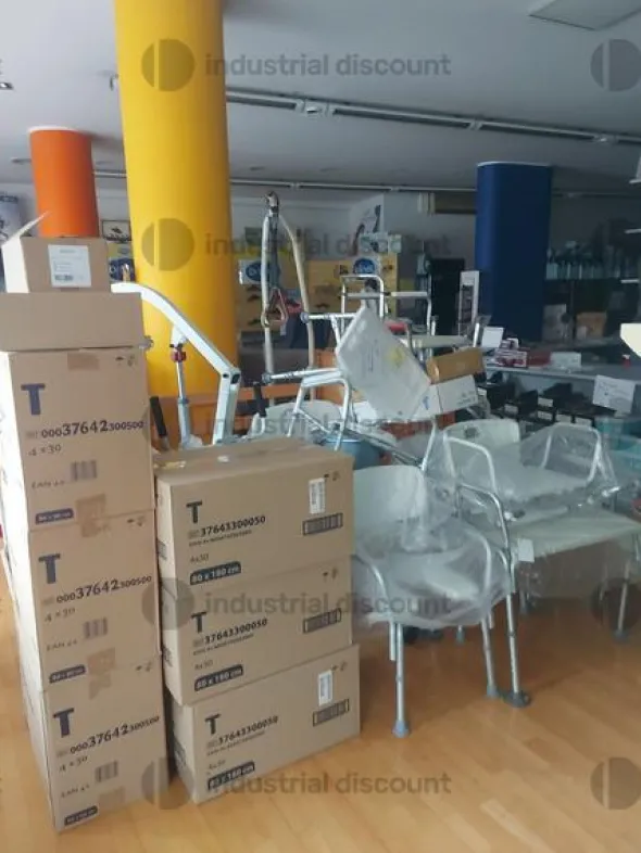 1#8868 Magazzino di articoli medico sanitari
