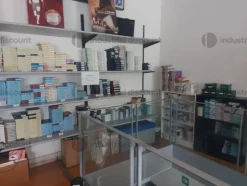 1#8868 Magazzino di articoli medico sanitari