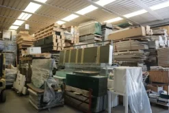 25#5360 Magazzino legname e materiale elettrico
