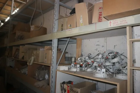 25#5360 Magazzino legname e materiale elettrico