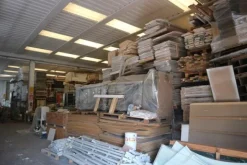25#5360 Magazzino legname e materiale elettrico