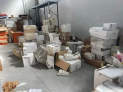 1#8537 Magazzino mobili e lampadari