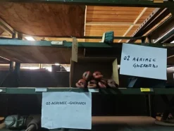 231#8002 Magazzino parti di ricambio assortiti