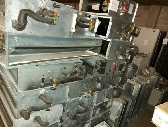 1#7043 Magazzino per lavorazioni meccaniche e ventilazione