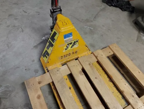 1#7043 Magazzino per lavorazioni meccaniche e ventilazione