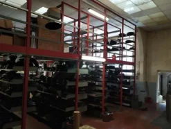 4#5357 Magazzino ricambi automobili