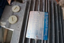 6#5843 Magazzino ricambi e macchinari per impianti di frantoio