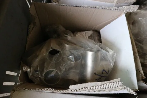 6#5843 Magazzino ricambi e macchinari per impianti di frantoio