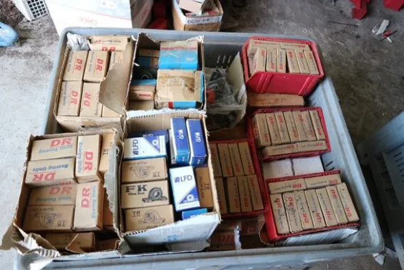 6#5843 Magazzino ricambi e macchinari per impianti di frantoio