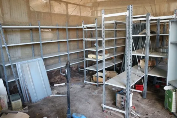 6#5843 Magazzino ricambi e macchinari per impianti di frantoio
