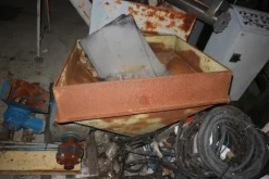 6#5843 Magazzino ricambi e macchinari per impianti di frantoio