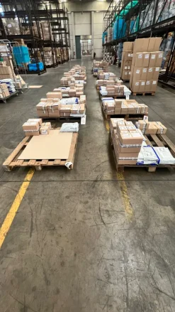 Magazzino / spazi logistici 10000 metri quadri Latina