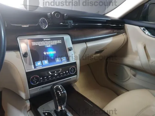 2#8717 Maserati Quattroporte Lusso F1