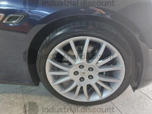 2#8717 Maserati Quattroporte Lusso F1