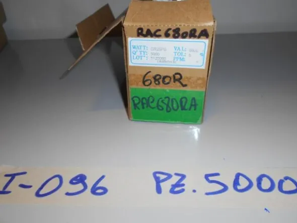 32#7585 Materiale e componentistica elettronica