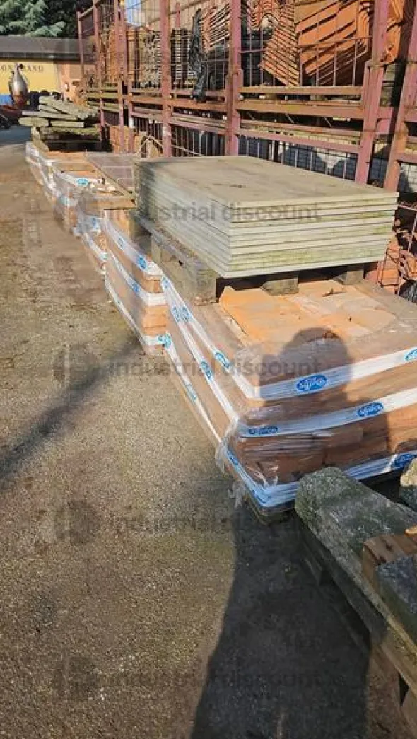 4#9165 Materiale edile vario