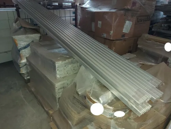 3#7293 Materiale elettrico residenziale e industriale e componenti di illuminazione