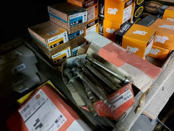 1#7766 Materiali da costruzione e attrezzature da cantiere