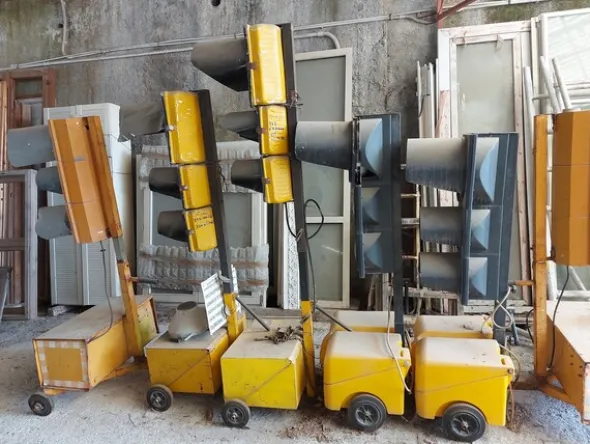 1#7766 Materiali da costruzione e attrezzature da cantiere