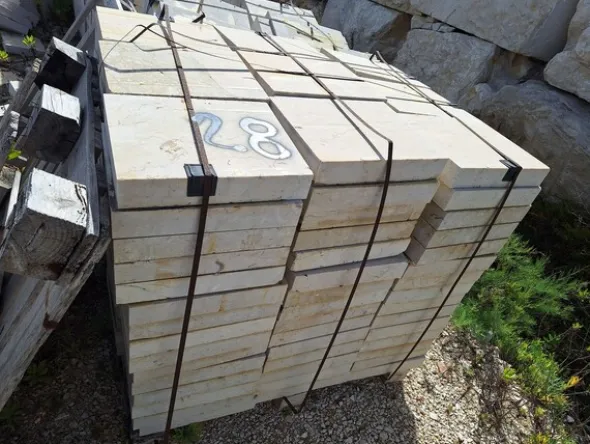2#8541 Materie prime e prodotti finiti di blocchi di marmo