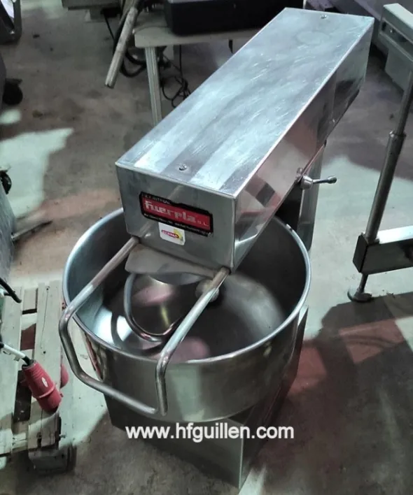 MESCOLATORE IMPASTATRICE PER CARNE FUERPLA 50 LITRI