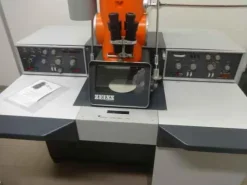 Microscopio elettronico Zeiss em-109