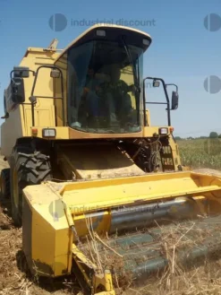 1#9176 Mietitrebbia New Holland TX64 e barre