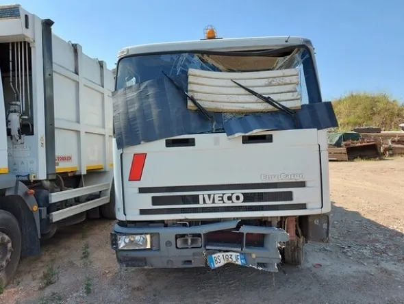 9#6803 Minicompattatore 2 assi Farid Valle Teiro