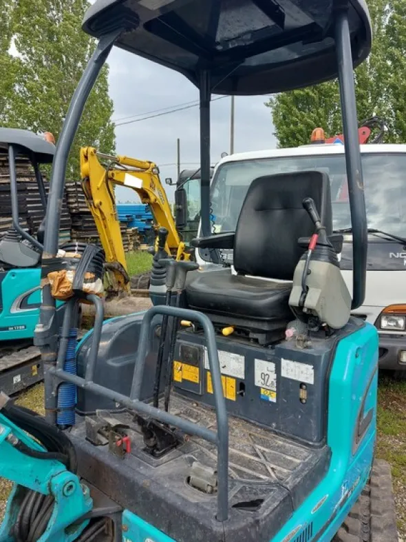54#7778 Miniescavatore Kobelco SK17SR-3