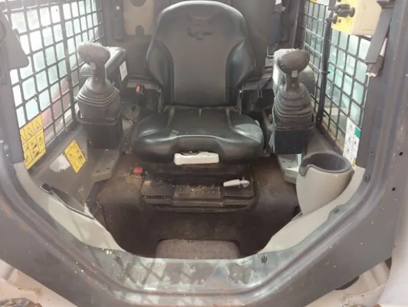 21#7900 Minipala Bobcat S630
