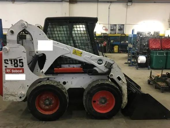 14#3637 Mini pala gommata Bobcat S185
