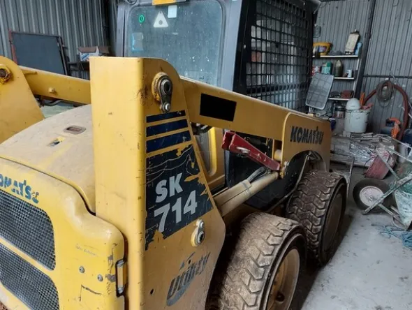 13#5611 Minipala Komatsu SK714
